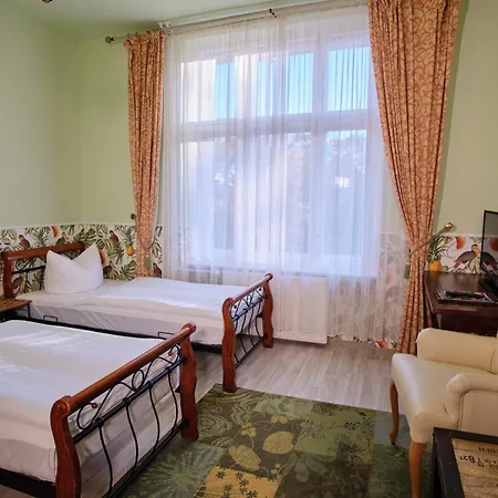 Anno 1900 Babelsberg Maison d'hôtes 3*