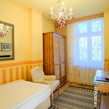 בית הארחה Anno 1900 Babelsberg 3*